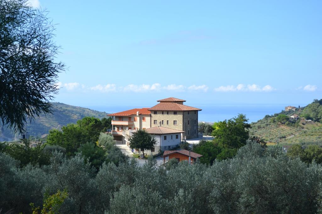 קמפורה סן ג'ובאני Agriturismo U' Casinu Da Scala מראה חיצוני תמונה