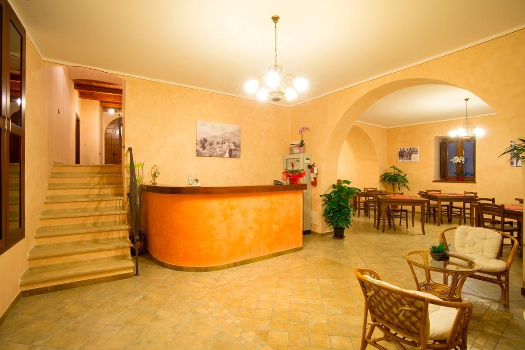קמפורה סן ג'ובאני Agriturismo U' Casinu Da Scala מראה חיצוני תמונה
